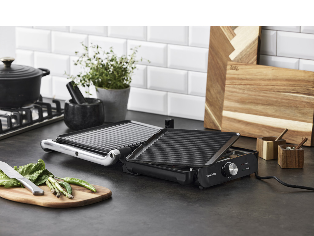 Nordic Sense Paninigrill 2000 watt med aftagelige plader og 180 grader åbning