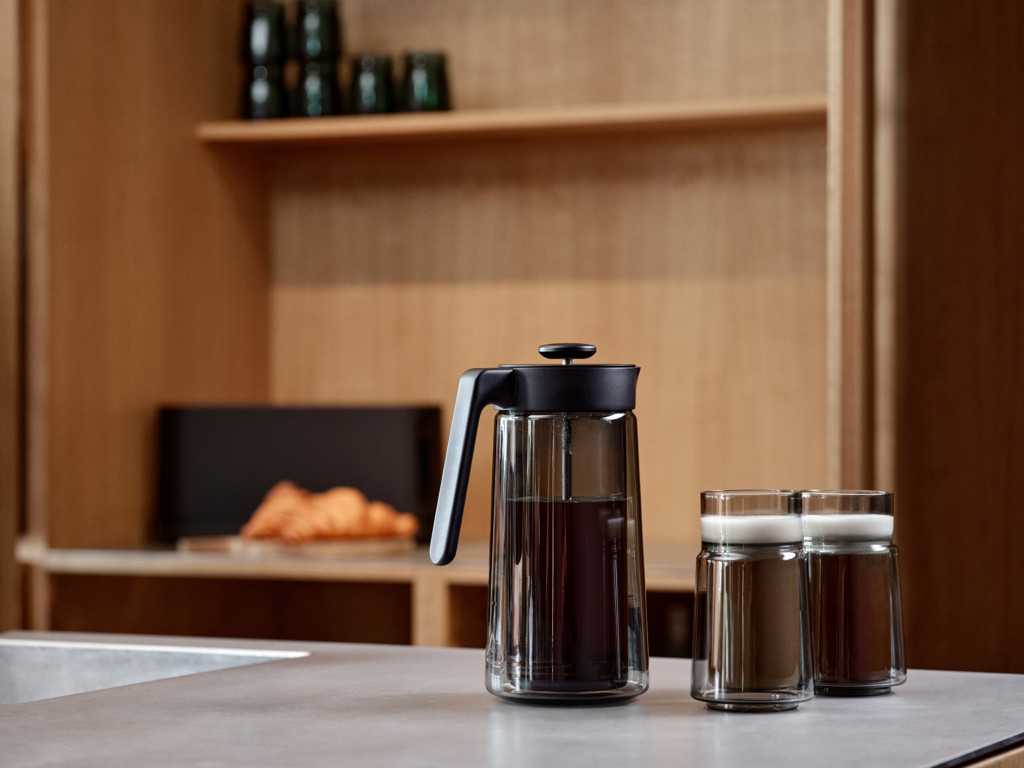 Jacob Jensen Stempelkande i dobbeltvægget borosilikatglas 1 liter i black