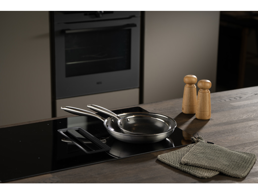 By Gaard Pande-sæt Med 2 Stegepander ø20, ø28cm