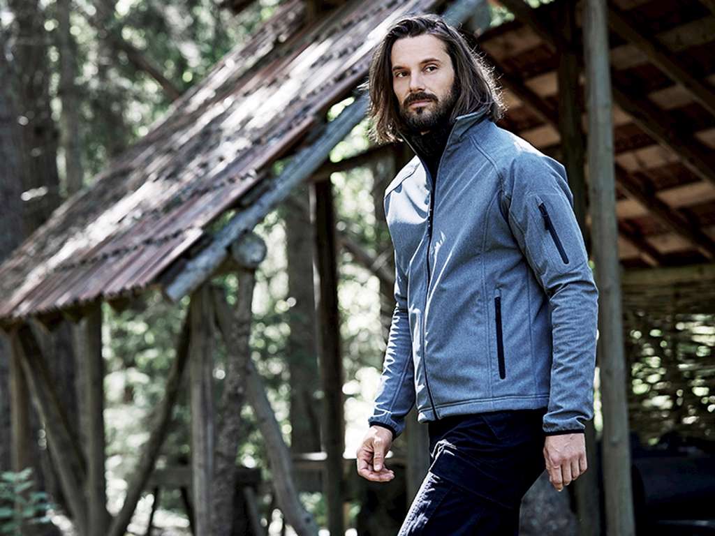 LIGHTWEIGHT PERFORMANCE SOFTSHELL