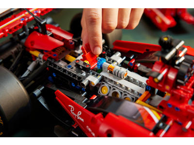 Lego Ferrari SF-24 F1-bil