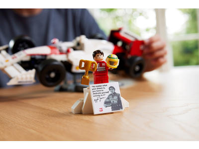 Lego McLaren MP4/4 og Ayrton Senna