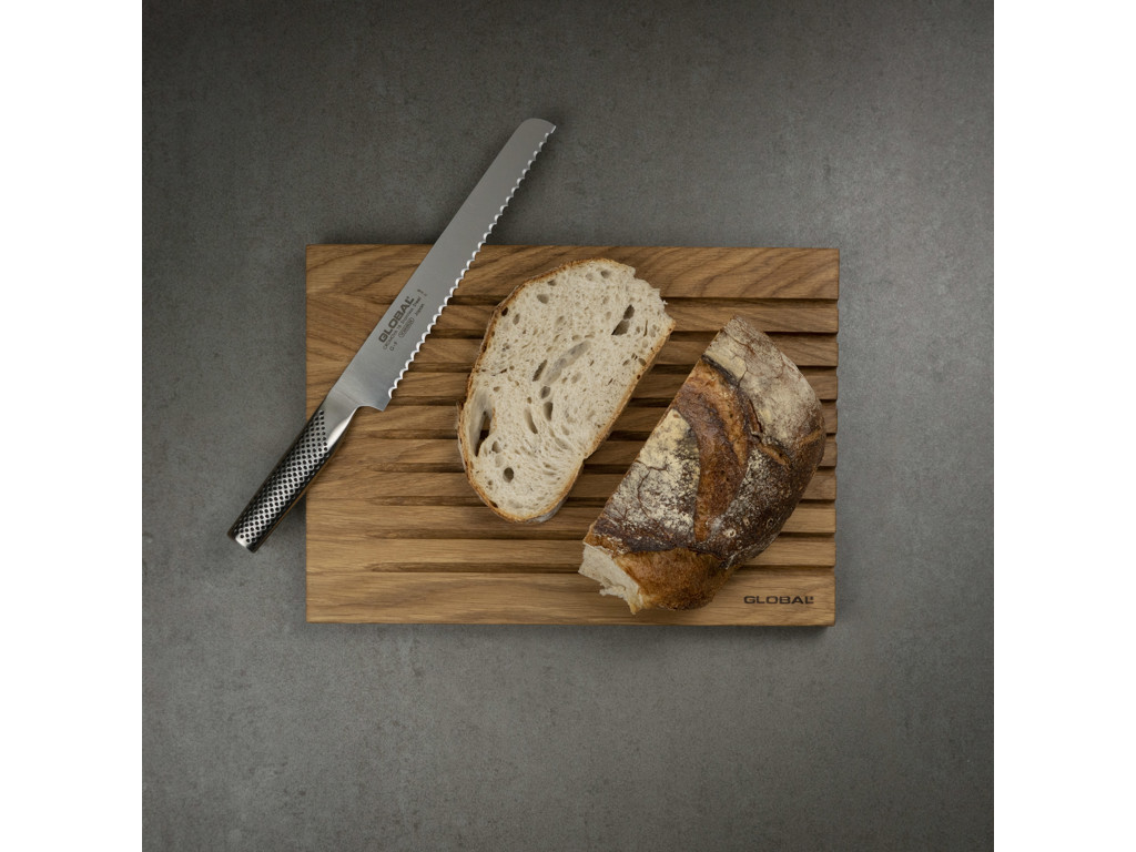 #Global Brødkniv 22 cm. M. Skærebræt.