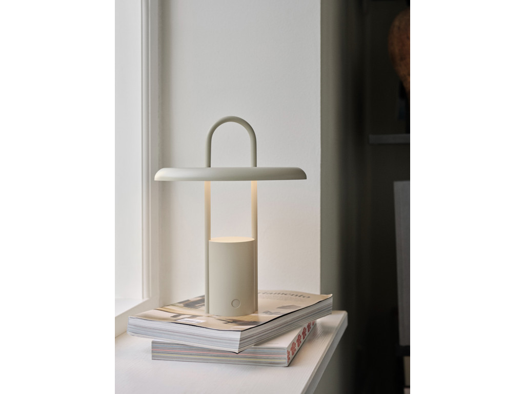 #Stelton Pier LED Lampe 33,5H Sand