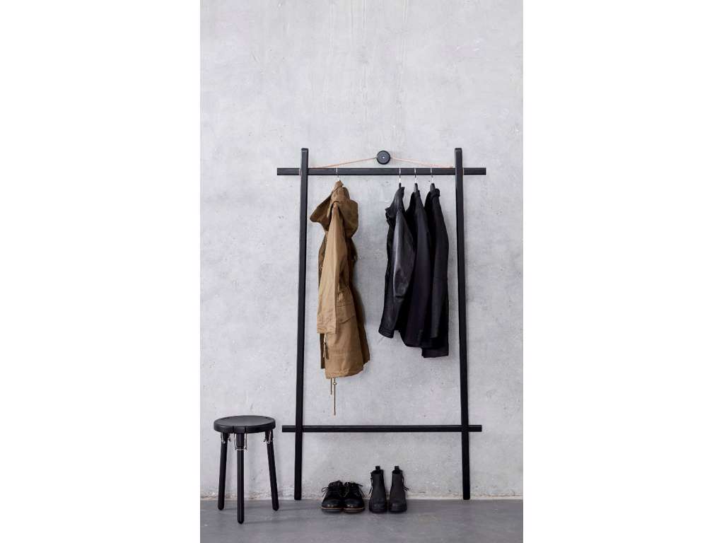ANDERSEN FURNITURE CLOTHES RACK - SORT
