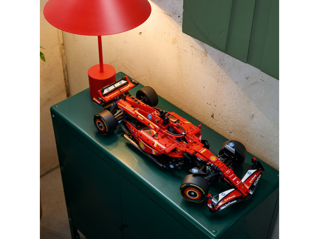 Lego Ferrari SF-24 F1-bil