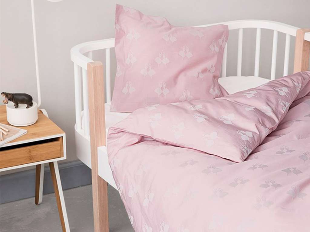 PIGE FAIRYTALE BABY SENGETØJ OG LAGEN