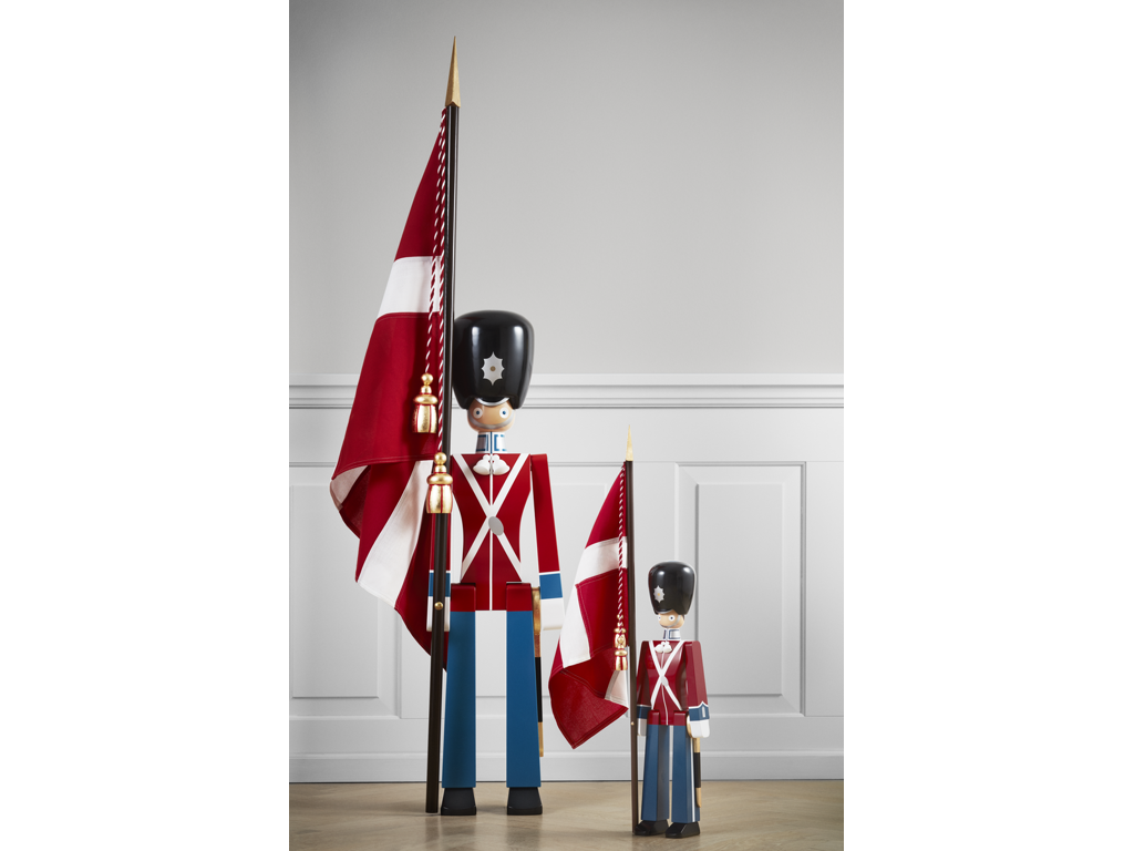 Fanebærer mellem rød/blå/hvid