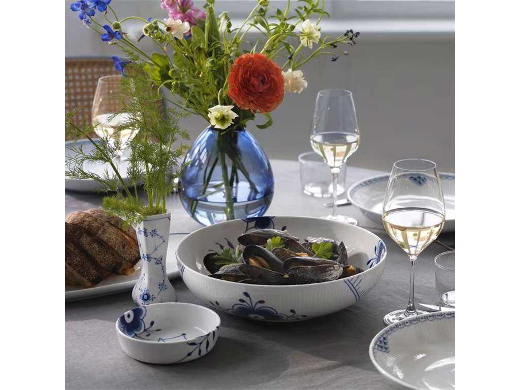 Royal Copenhagen Mega Riflet Skål 28 CM. & Kande 1.5 L & 8 Royal Copenhagen Mega Riflet krus 37 cl. 